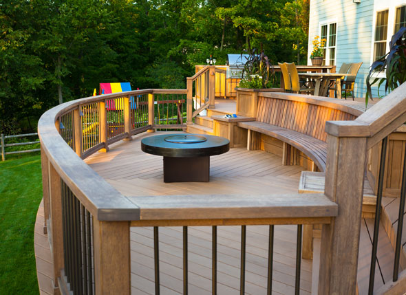 Bi-level Deck with Entertainment Area